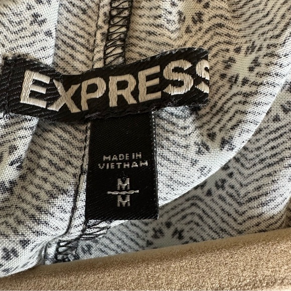 Express Tank Top Womens M Ruffled Collar Tunic Off Shoulder Paisley Sleeveless - Picture 6 of 6